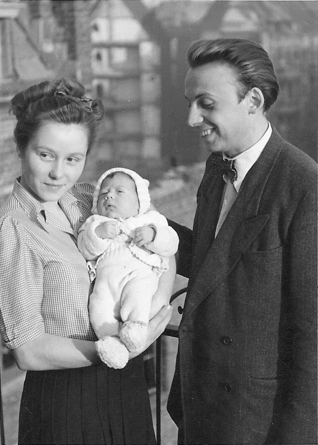 Marie-Luise Löffler mit egon Ring und Sohn Fritz