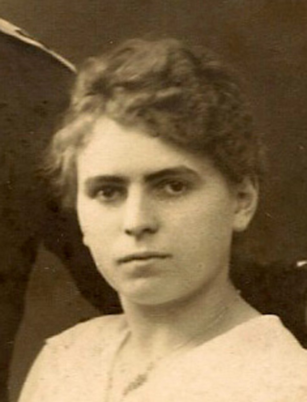 Martha Ring geborene Stoecker 1918